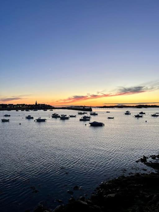 Bel Appartement De Bord De Mer Avec Veranda Roscoff Bagian luar foto